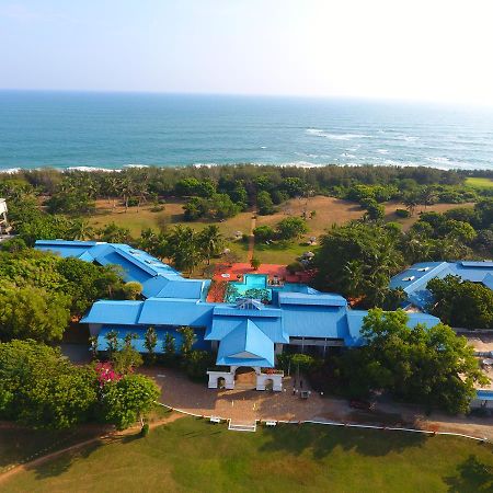 The Oasis Beach Resort Hambantota Esterno foto