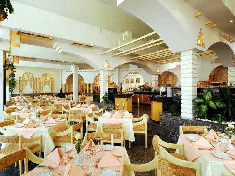 The Oasis Beach Resort Hambantota Esterno foto
