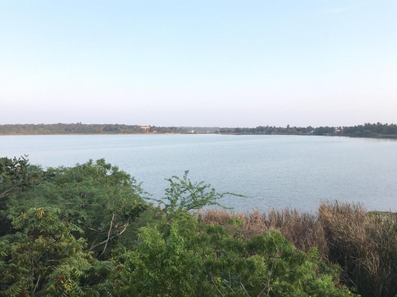 The Oasis Beach Resort Hambantota Esterno foto