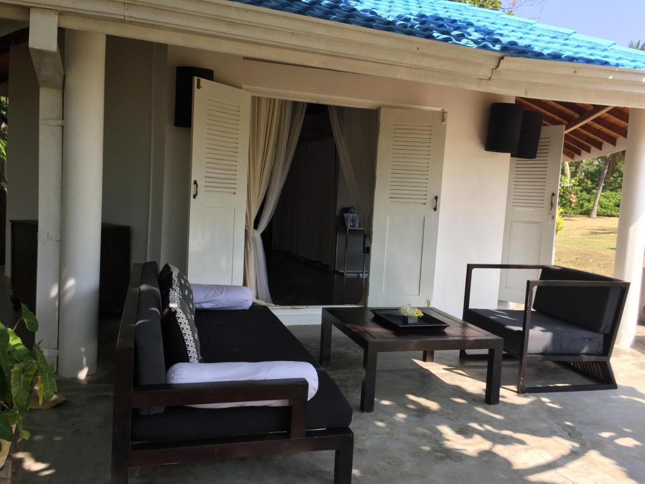 The Oasis Beach Resort Hambantota Esterno foto